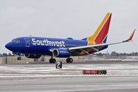 N966WN @ KBOI - Landing RWY 10L.