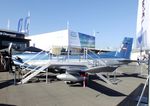OE-VGE @ LFPB - Diamond DART-550 at the Aerosalon 2019, Paris - by Ingo Warnecke