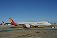 HL8360 @ KSFO - SFO 2019.