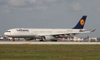 D-AIKH @ KMIA - MIA spotting - by Florida Metal