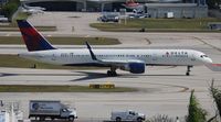 N900PC @ KFLL - FLL spotting