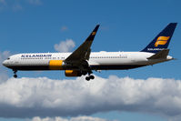 TF-ISO @ EGLL - Landing RWY 27L - by DominicHall