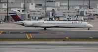 N909DA @ KMIA - MIA spotting - by Florida Metal