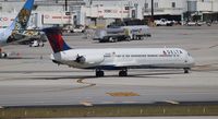 N909DE @ KMIA - MIA spotting - by Florida Metal