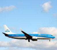 PH-BCG @ EKCH - PH-BCG landing rw 22L