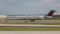 N916DN @ KATL - ATL spotting - by Florida Metal