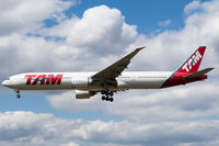 PT-MUH @ EGLL - Landing RWY 27L - by DominicHall