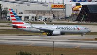 N922NN @ KMIA - MIA spotting - by Florida Metal