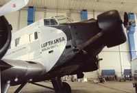 D-CDLH @ HAM - Lufthansa Hamburg 7.6.1988 - by leo larsen