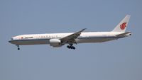 B-2031 @ KLAX - LAX spotting