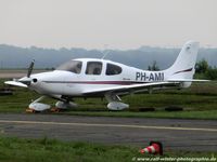 PH-AMI @ EDDK - Cirrus Design SR-20 - C.T.M Aviation BV - 1341 - PH-AMI - 27.08.2017 - CGN