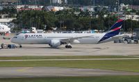 CC-BGA @ KMIA - MIA spotting - by Florida Metal