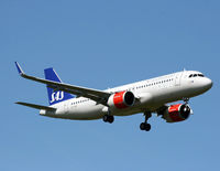 SE-ROF @ EKCH - SE-ROF landing rw 04L