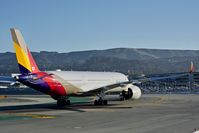 HL8360 @ KSFO - SFO 2019.