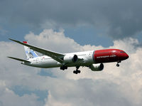 SE-RXZ @ EKCH - SE-RXZ landing rw 04L