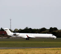 EC-JZU @ EKCH - EC-JZU all White with the SAS national symbols below the cockpit window.
Taxi for takeoff rw 04R