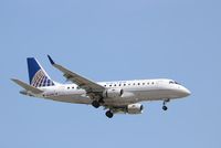 N632RW @ KORD - ERJ-170-100SE