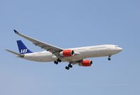 LN-RKU @ KORD - Airbus A330-343