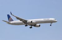 N57855 @ KORD - Boeing 757-324 - by Mark Pasqualino