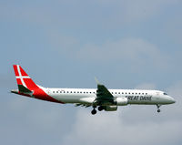 OY-GDB @ EKCH - OY-GDB landing rw 04L