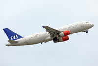 OY-KAL @ CPH - Copenhagen 30.7.2019 T/O R-22R - by leo larsen