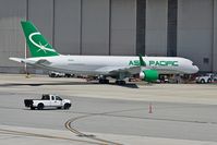 N688SL @ SFO - SFO 2019.