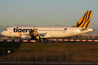 VH-XUG @ YSSY - taxi to 3-4R - by Bill Mallinson