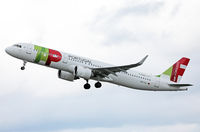 CS-TJL @ CPH - Copenhagen 16.8.2019 T/O R-22R - by leo larsen