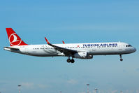 TC-JTK @ LIMC - Landing - by micka2b