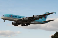HL7627 @ EGLL - Landing RWY 27L - by Dominic Hall