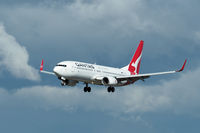 VH-VYH @ YPPH - Boeing 737-838. Qantas VH-VYH final runway 03 YPPH 120618. - by kurtfinger