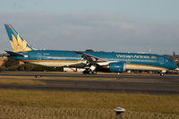 VN-A861 @ YSSY - VN773 from SGN - by Bill Mallinson
