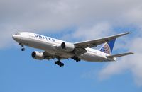 N216UA @ KORD - Boeing 777-222