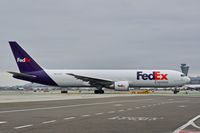 N143FE @ KSFO - SFO 2019.