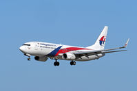 9M-MXY @ YPPH - Boeing 737-8H6. Malaysia Airlines 9M-MXY, final runway 03 YPPH 100519.