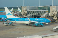 PH-BGK @ EHAM - -----