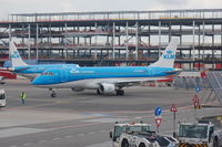 PH-EXW @ EHAM - -----
