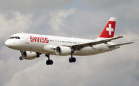 HB-IJJ @ CPH - Copenhagen 12.9.2019 - by leo larsen
