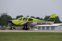 N621GB @ KOSH - Cirrus SR20