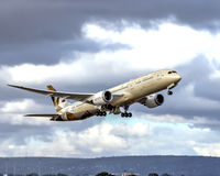 A6-BLF @ YPPH - Boeing B789. Etihad Airways A6-BLF departed runway 21, YPPH 31216.