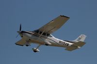N1194W @ KOSH - Cessna 182T