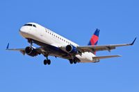 N619CZ @ KBOI - Landing RWY 28R.