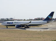 PR-AIW @ LIS - Prepare for take off from Lisbon Airport - by Willem Göebel