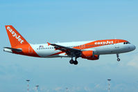 OE-ICK @ LIMC - Landing - by micka2b