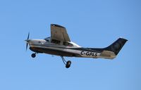 C-GPLS @ KOSH - Cessna T210N