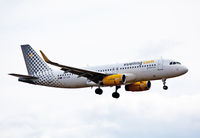 EC-LZE @ CPH - Copenhagen 13.6.2014 L/D R-30 - by leo larsen