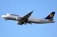 D-AINF @ CPH - Copenhagen 10.10.2019 T/O R-22R - by leo larsen