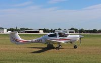 C-FSFF @ KOSH - Diamond DA-40 CS - by Mark Pasqualino