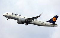 D-AIWB @ CPH - Copenhagen 14.10.2019 T/O R-22R - by leo larsen