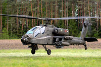 Q-09 - Q-09 performing an off field landing near Bad Bodenteich - by Nils Berwing